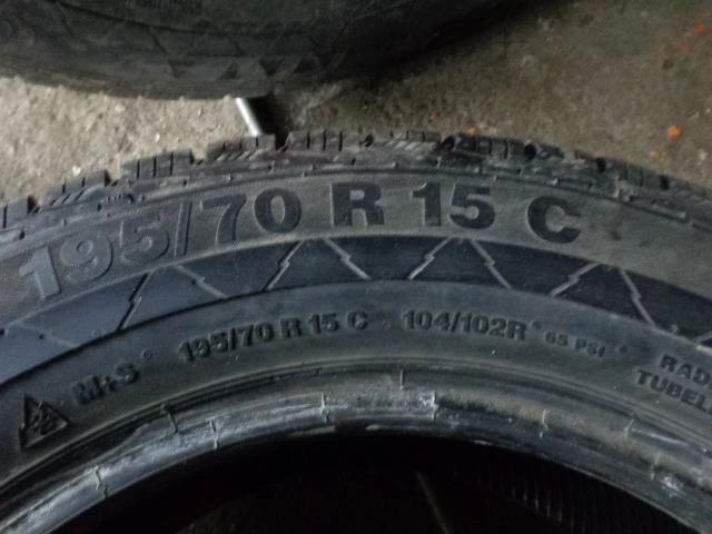 Гуми Зимни 195/70R15, снимка 10 - Гуми и джанти - 20253645