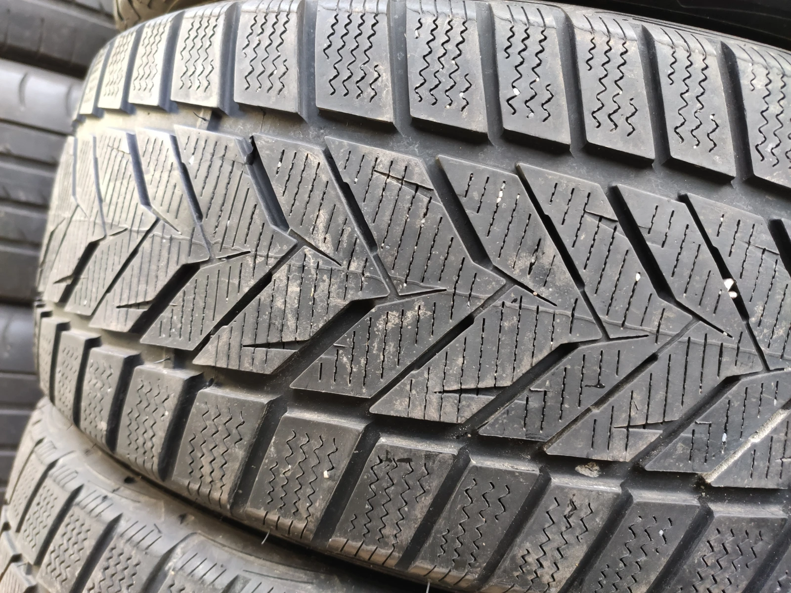  205/45R17 | Mobile.bg   3