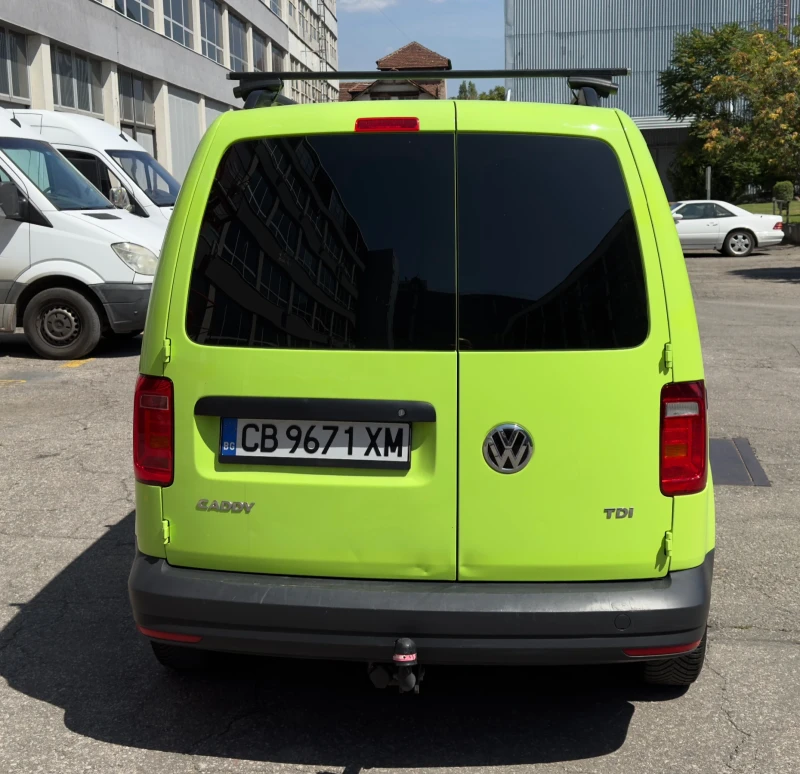 VW Caddy, снимка 5 - Автомобили и джипове - 47341817