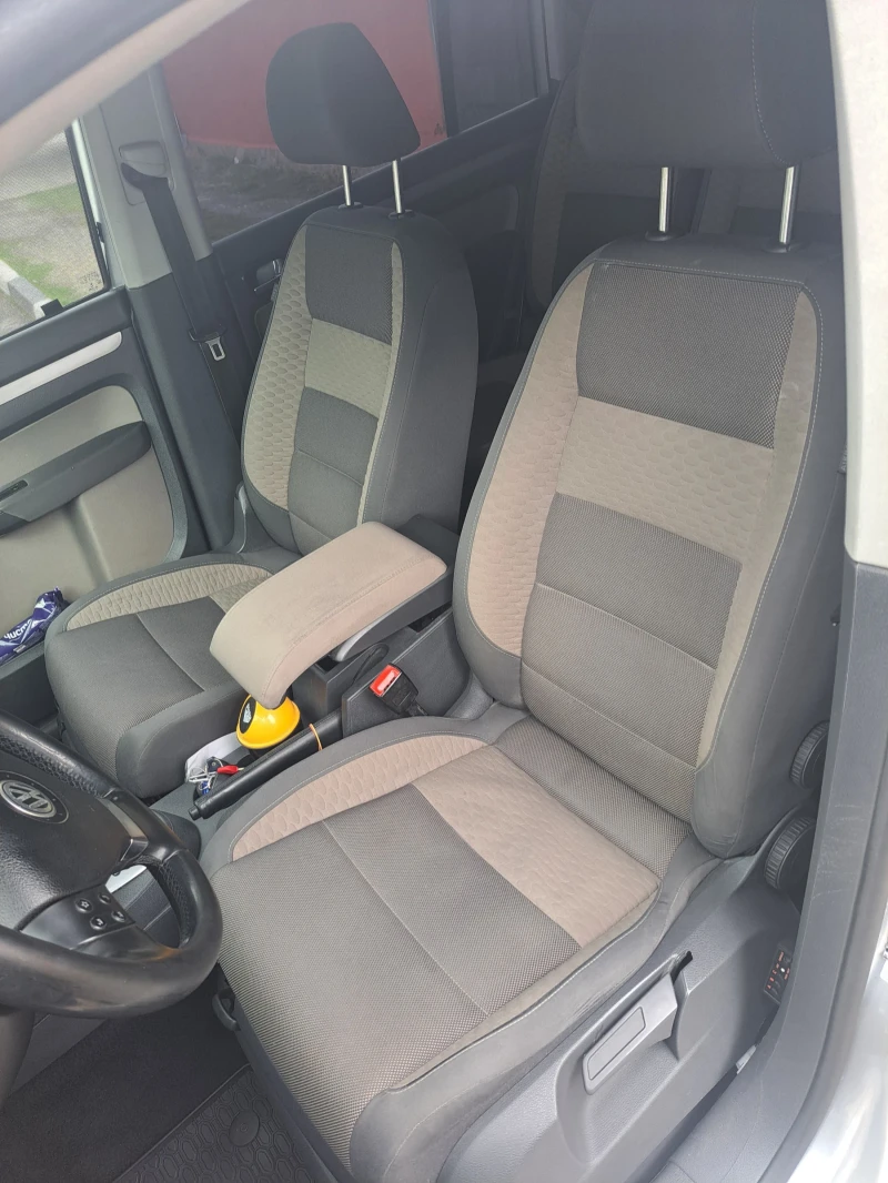 VW Touran Cross DSG , снимка 9 - Автомобили и джипове - 47808610