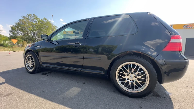 VW Golf, снимка 1 - Автомобили и джипове - 49063637