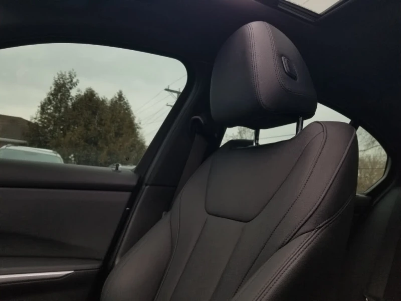 BMW 330 xDrive ПОДГРЕВ* CAM* KEYLESS* BLINDSPOT* , снимка 15 - Автомобили и джипове - 52734834