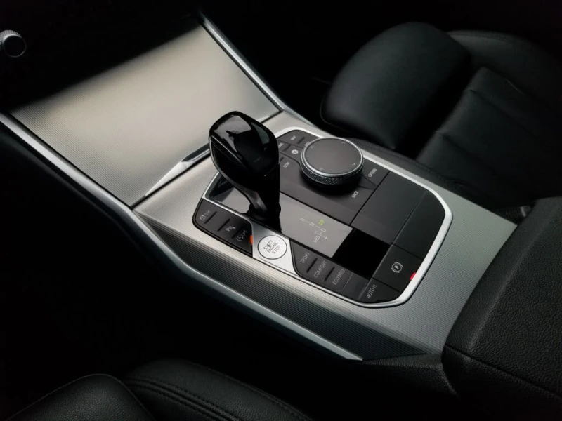 BMW 330 xDrive ПОДГРЕВ* CAM* KEYLESS* BLINDSPOT* , снимка 8 - Автомобили и джипове - 52734834