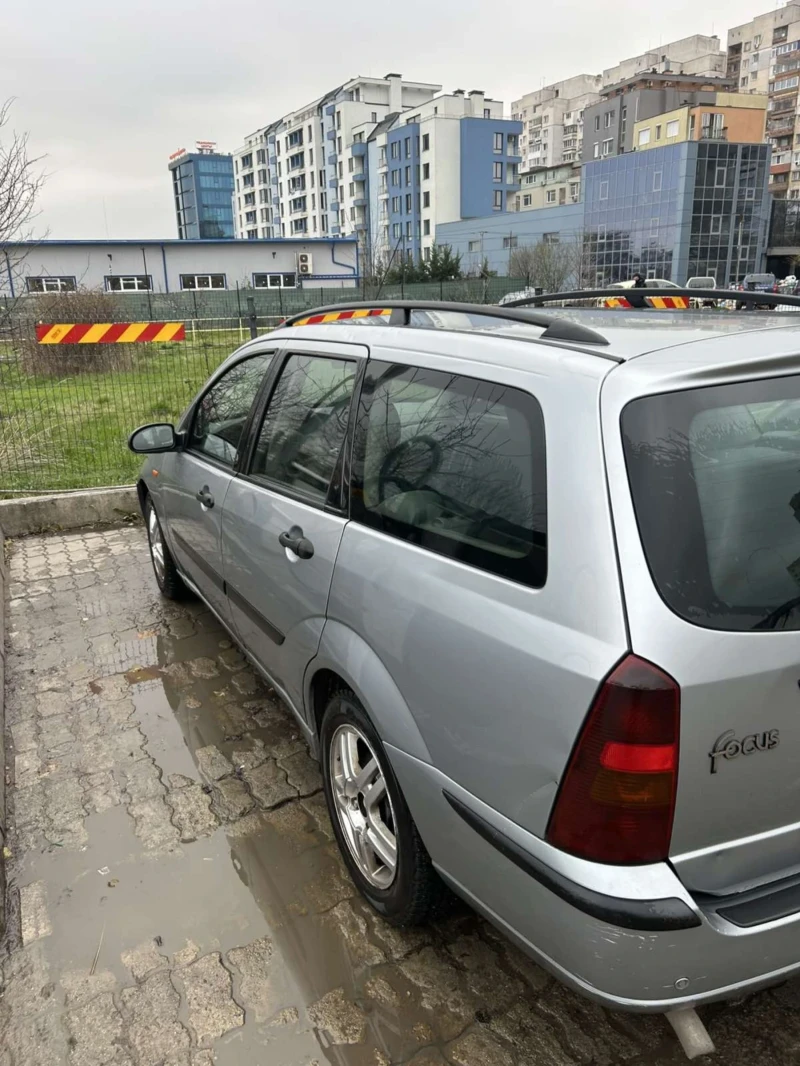 Ford Focus Mk1 комби, снимка 13 - Автомобили и джипове - 53156214