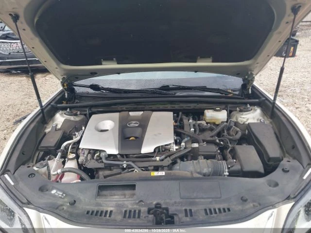 Lexus ES 300 H - изображение 9