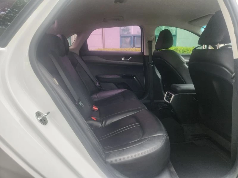 Kia K5 2.0 123456 Automatic, снимка 11 - Автомобили и джипове - 55880369