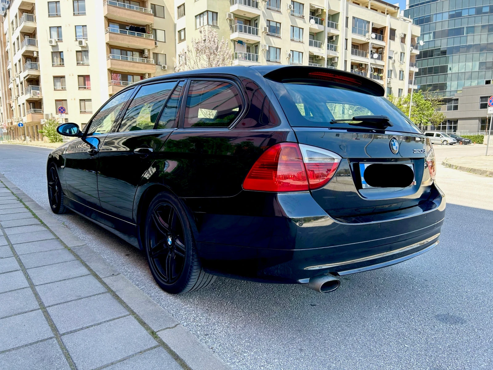 BMW 320 320d - изображение 6