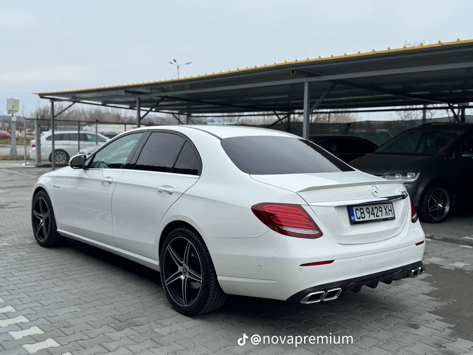 Mercedes-Benz E 220  - изображение 5