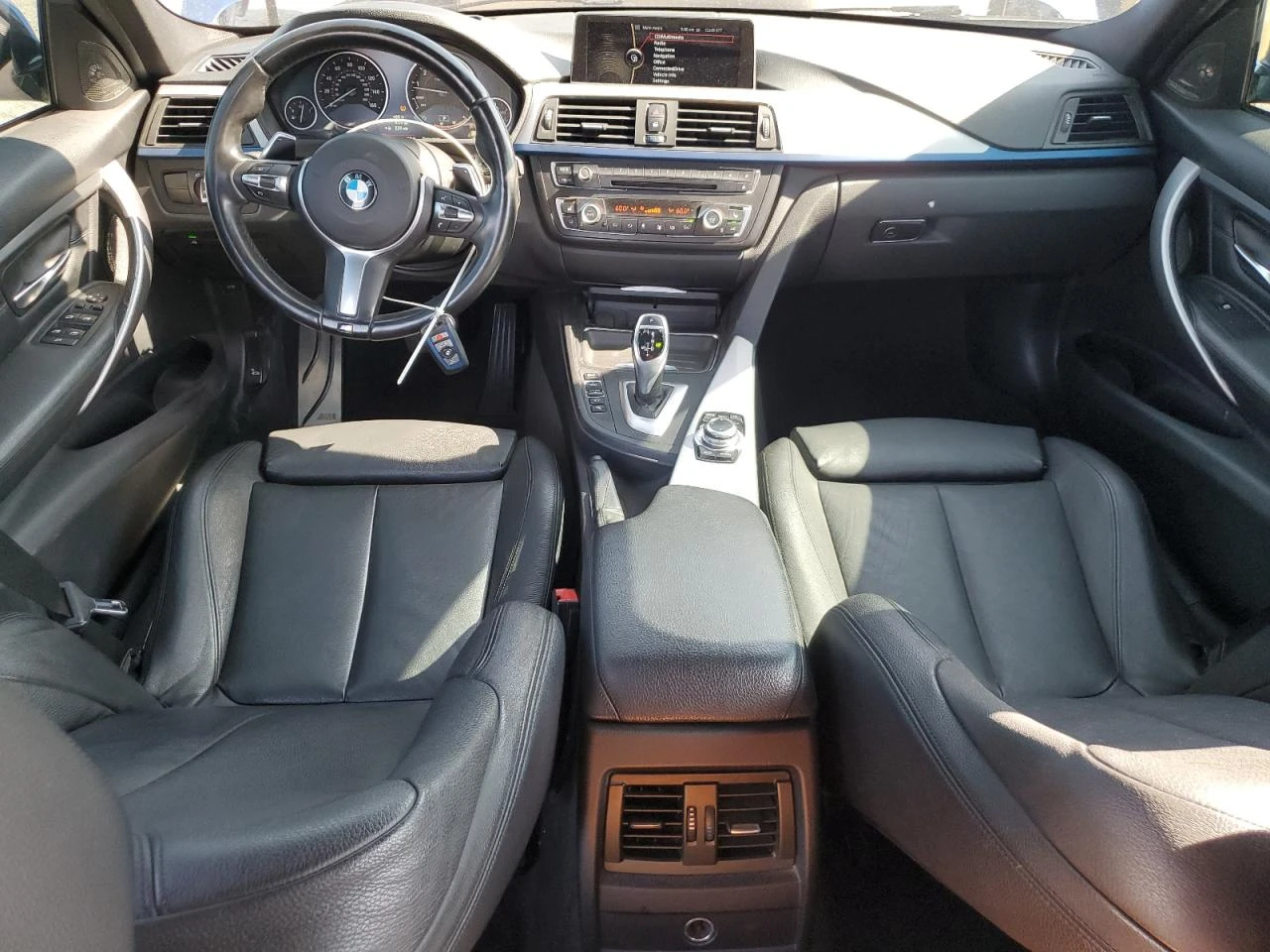 BMW 335 M PACK* HEAD UP* KEYLESS* КАМЕРА* АВТО КРЕДИТ - изображение 8