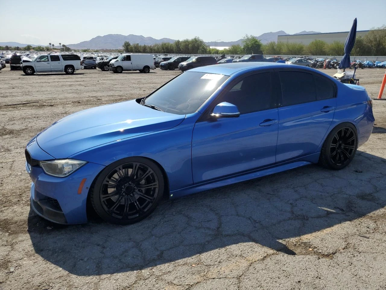 BMW 335 M PACK* HEAD UP* KEYLESS* КАМЕРА* АВТО КРЕДИТ - изображение 2