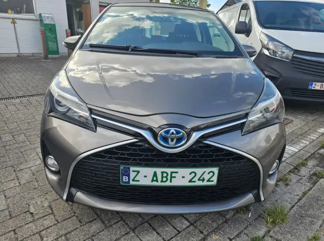Toyota Yaris 1.5Hybrid - изображение 5