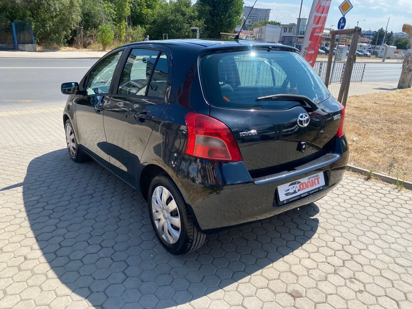 Toyota Yaris 1.3VVT-i - изображение 6