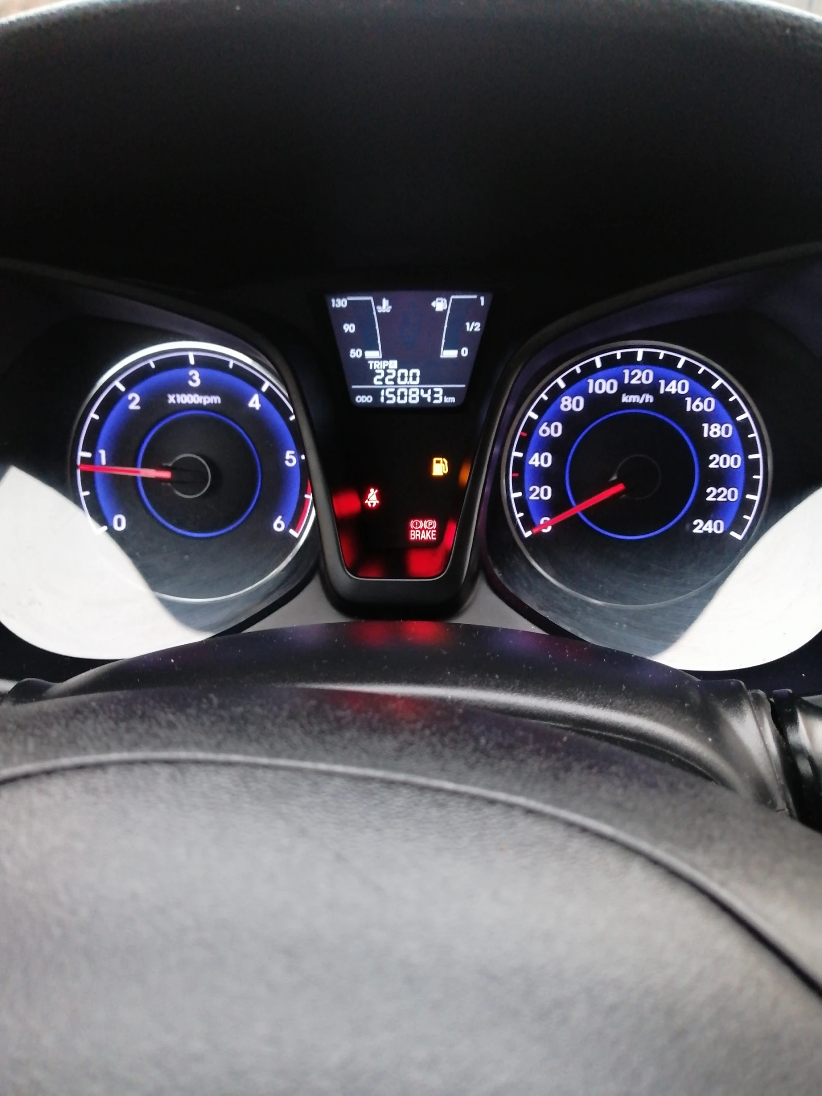 Hyundai Ix20 1.4 CRDi - изображение 8