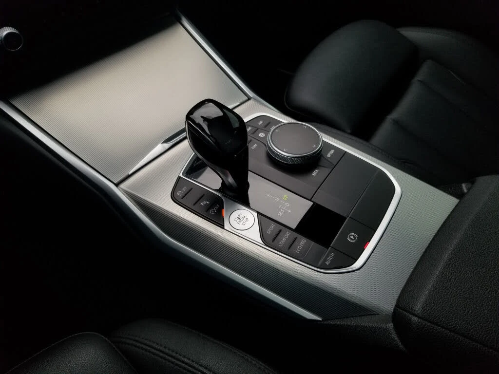 BMW 330 xDrive ПОДГРЕВ* CAM* KEYLESS* BLINDSPOT*  - изображение 8