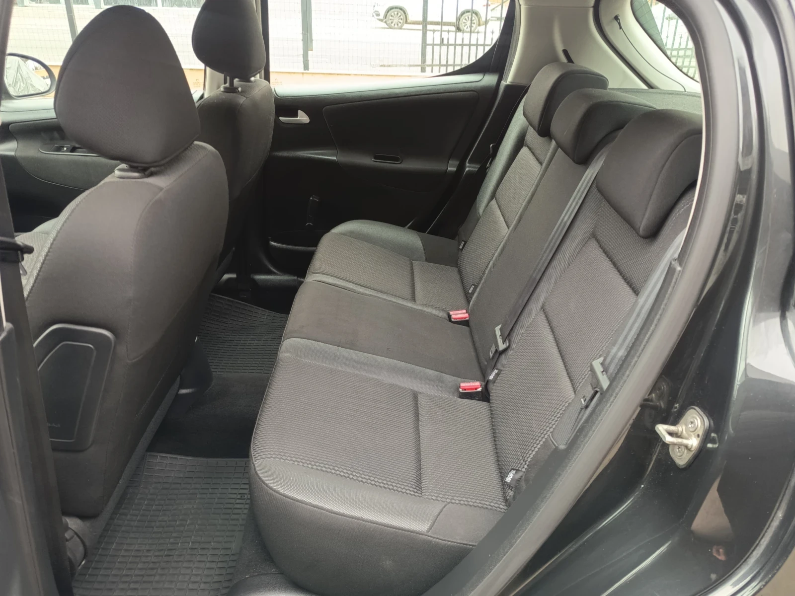 Peugeot 207 1.6hdi 111х.км - изображение 10