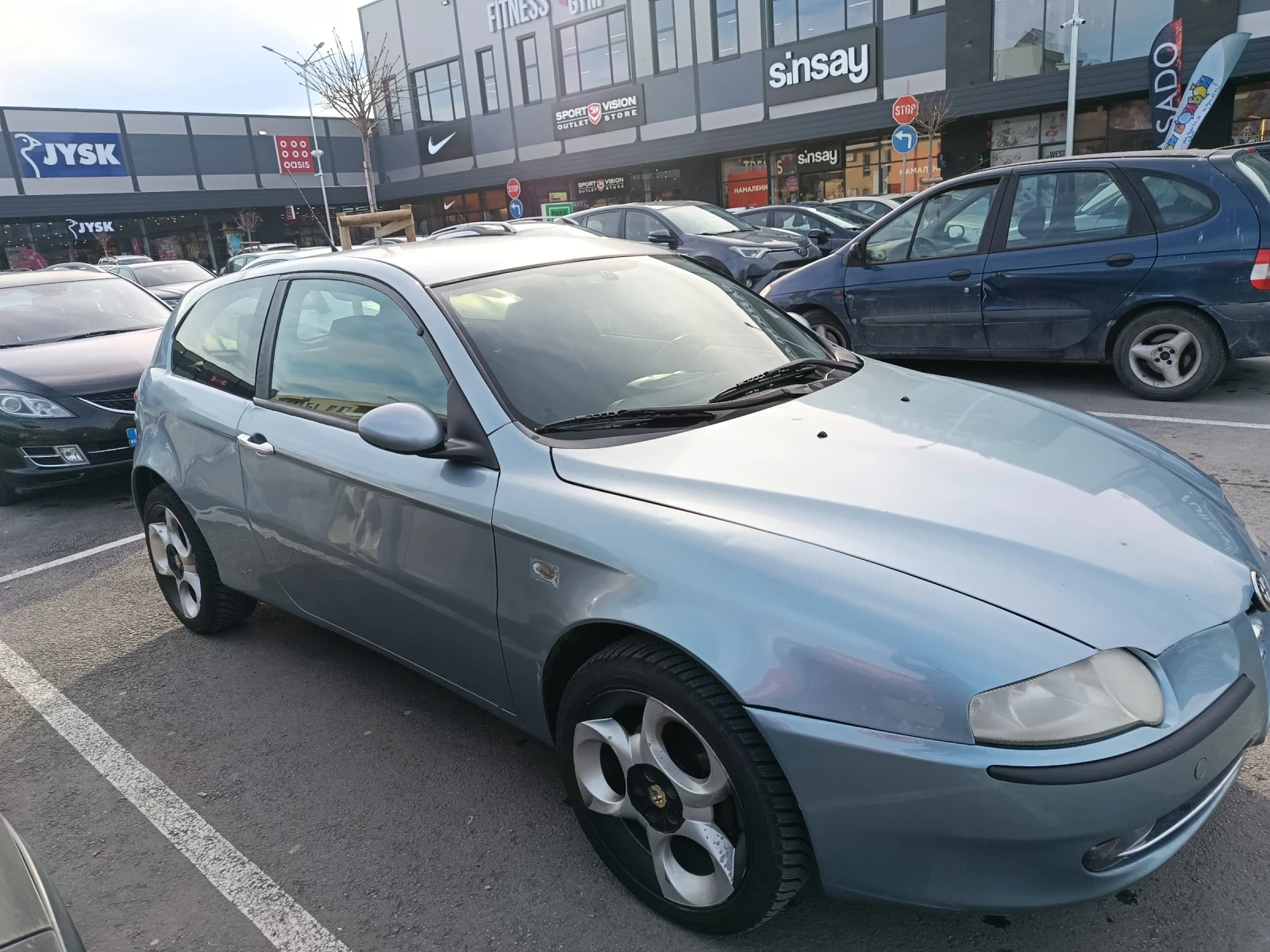 Alfa Romeo 147 1.9 JTD - изображение 4