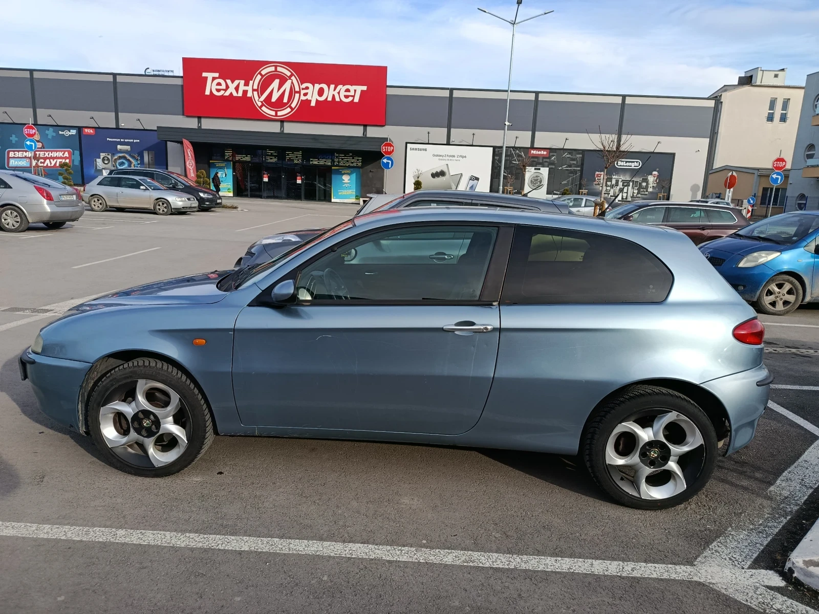 Alfa Romeo 147 1.9 JTD - изображение 5