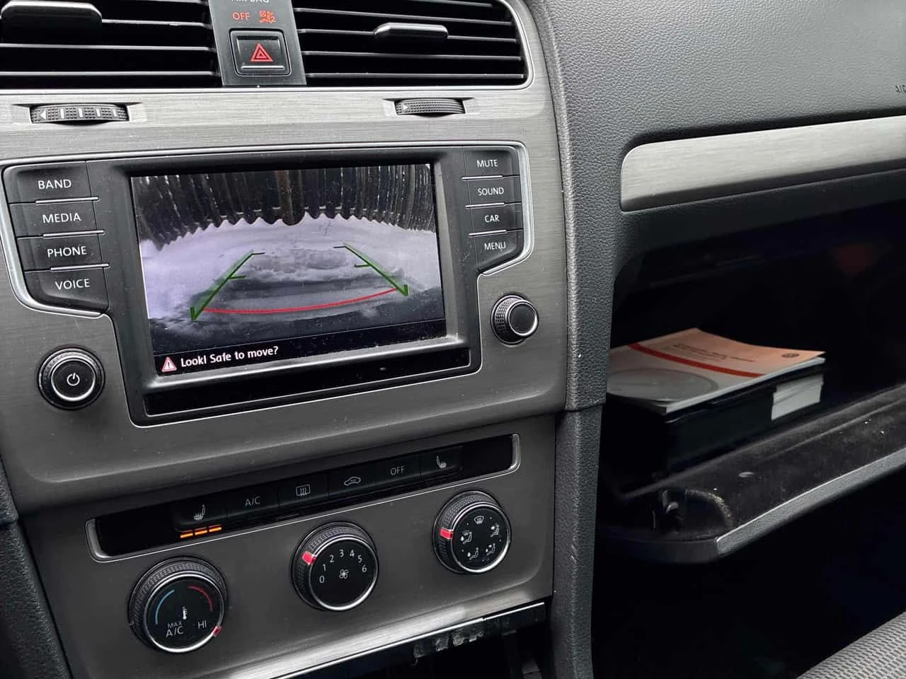 VW Golf * 5dr HB Auto 1.8 TSI * CARFAX * ЦЕНА ДО БГ, снимка 12 - Автомобили и джипове - 53740724