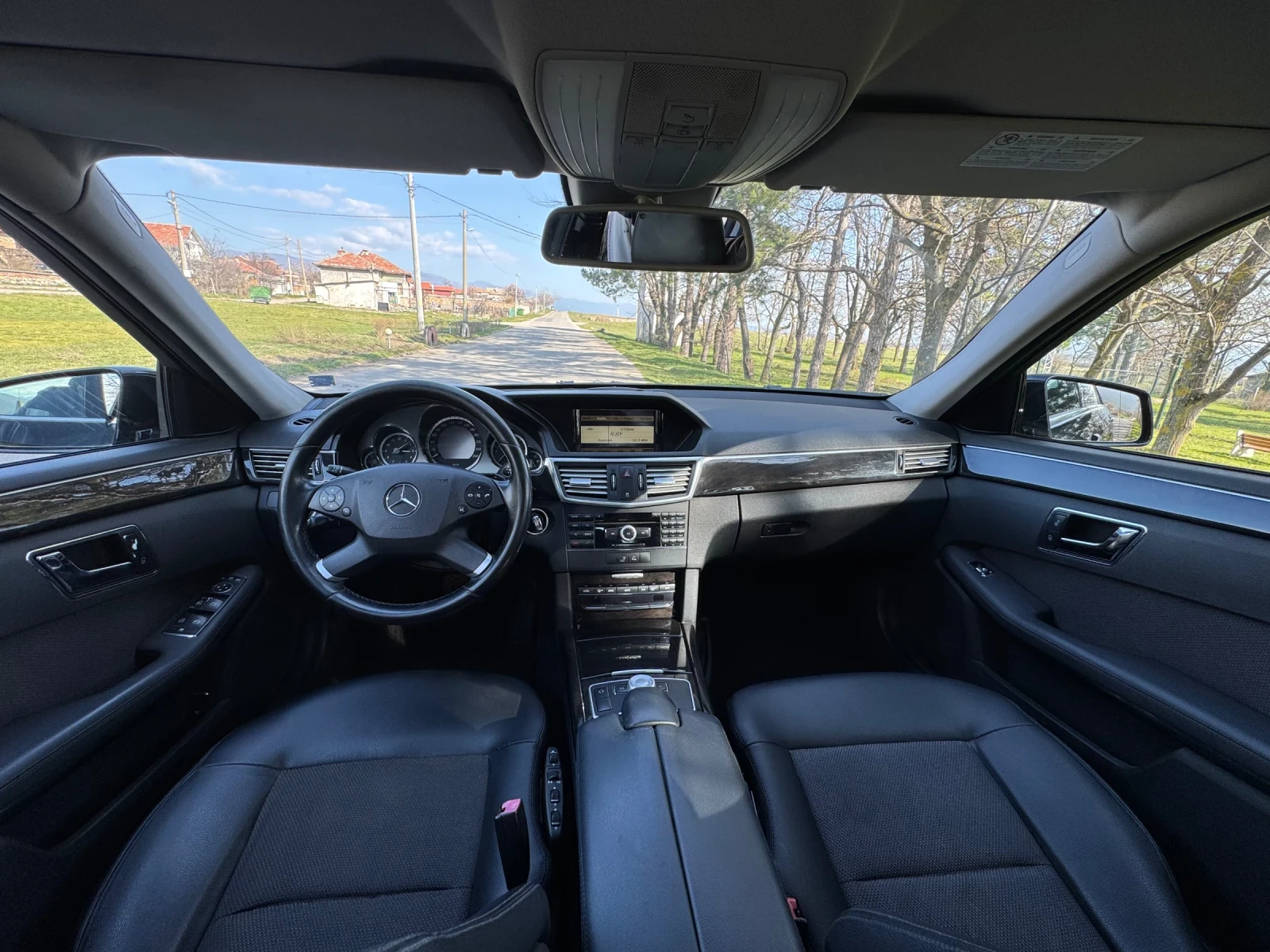 Mercedes-Benz E 350, снимка 11 - Автомобили и джипове - 53840356