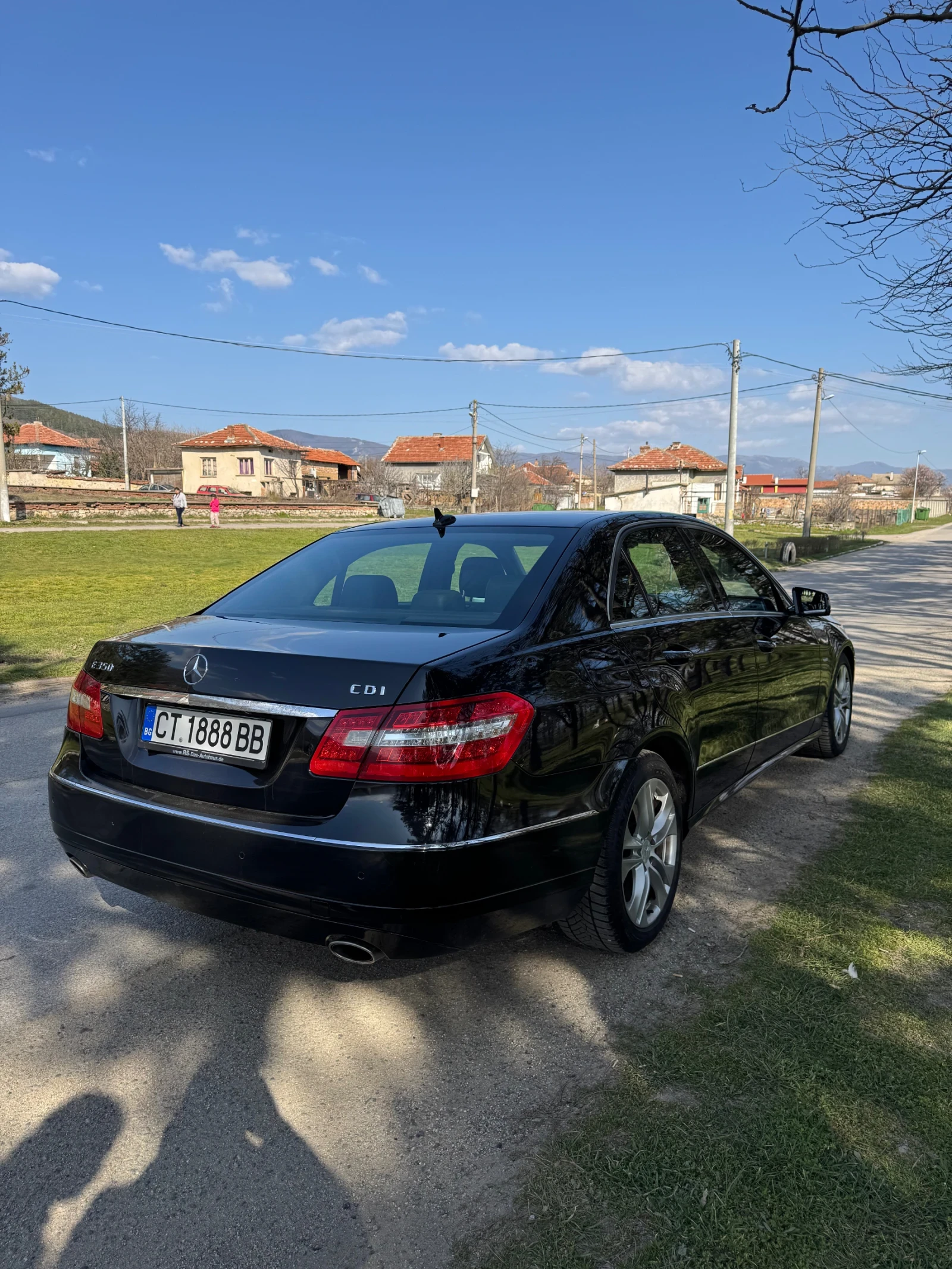 Mercedes-Benz E 350, снимка 5 - Автомобили и джипове - 53840356