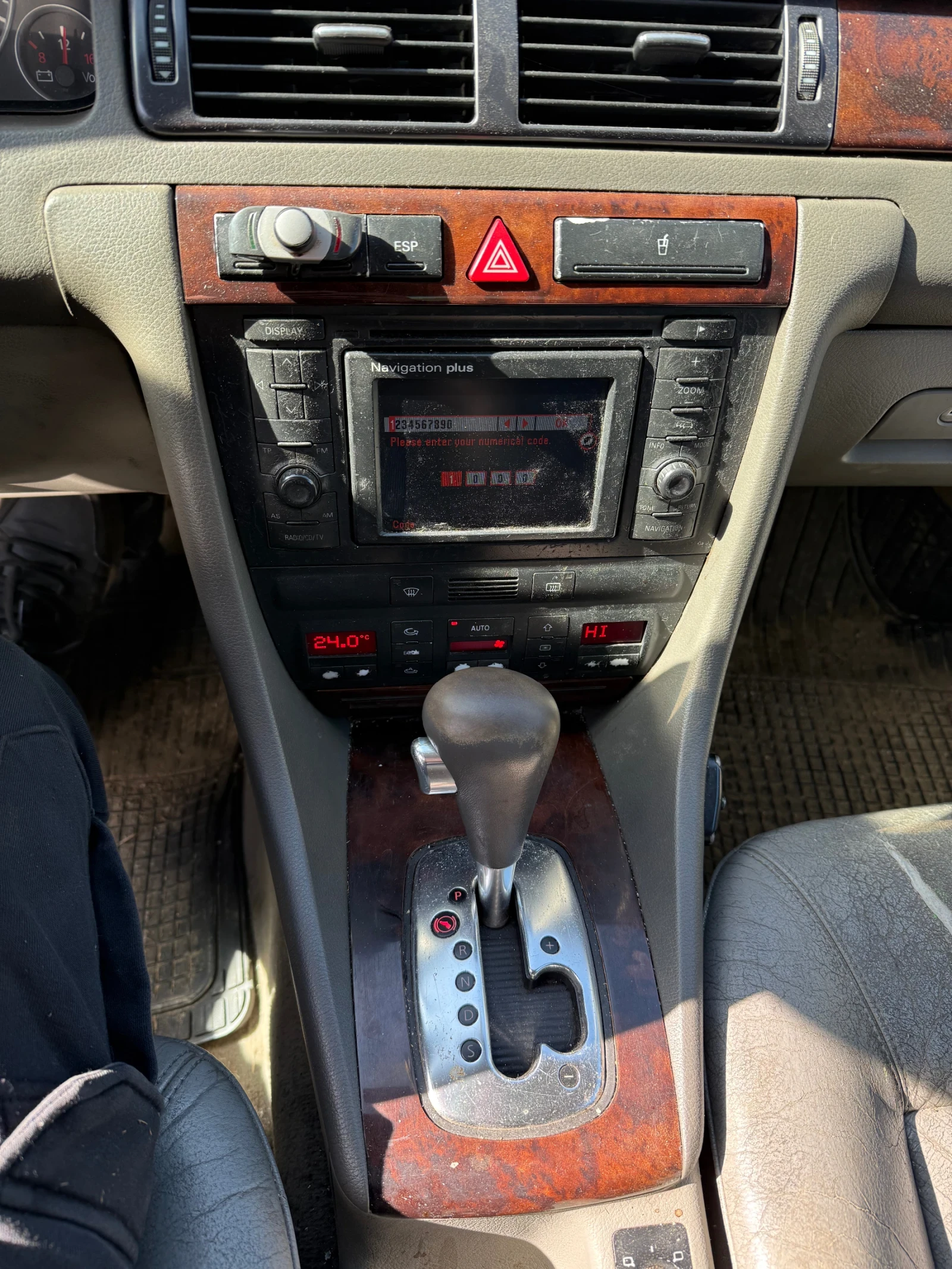 Audi A6 2.5TDI 180к.с, снимка 9 - Автомобили и джипове - 53846418