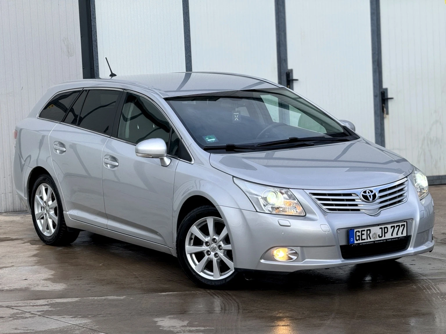 Toyota Avensis 2.0 Valvematic Executive| Камера| Ксенон| Keyless, снимка 2 - Автомобили и джипове - 54073118
