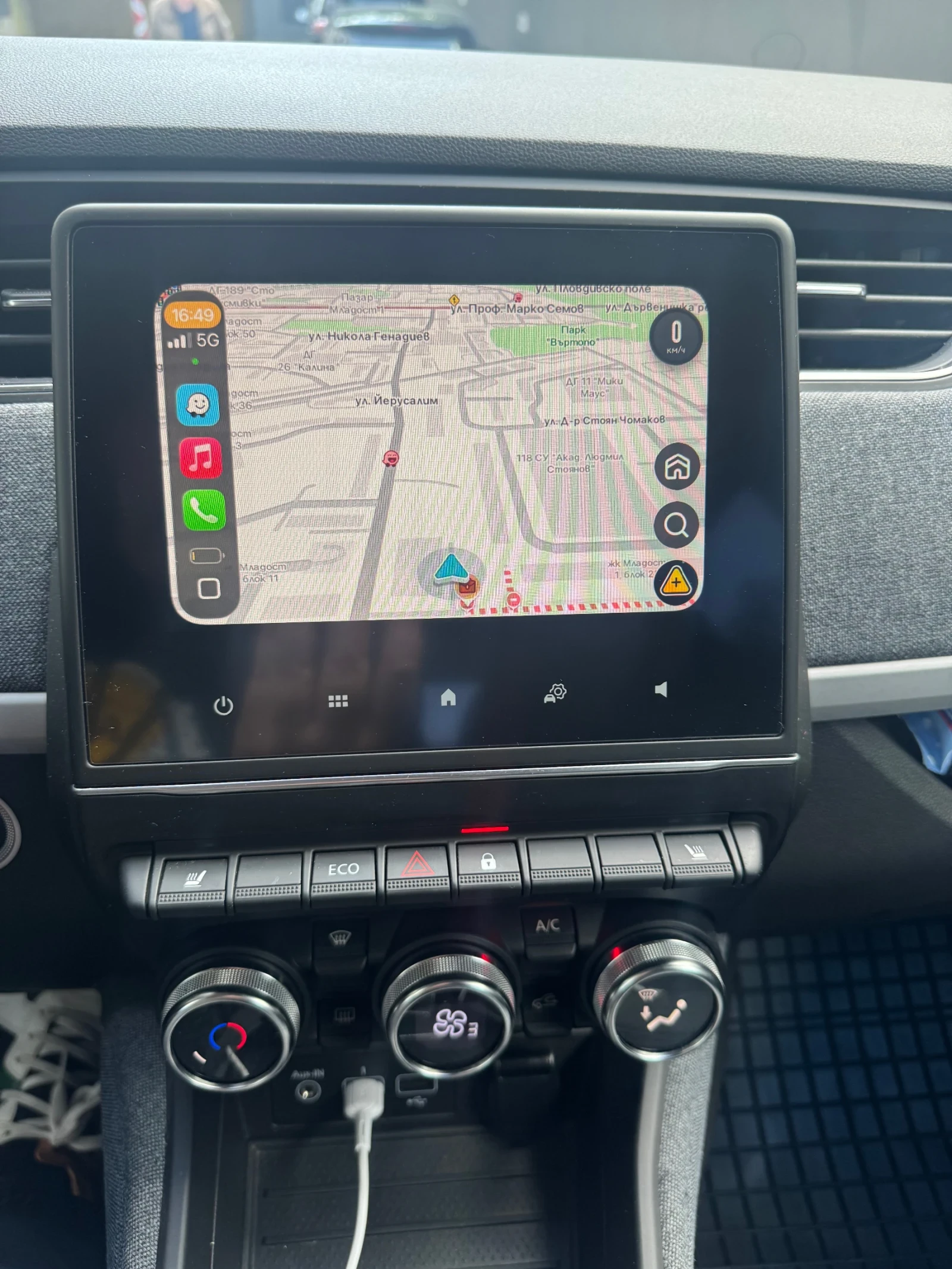 Renault Zoe  R110/52 kWh / Камера / Нави/ CCS, снимка 9 - Автомобили и джипове - 54416114