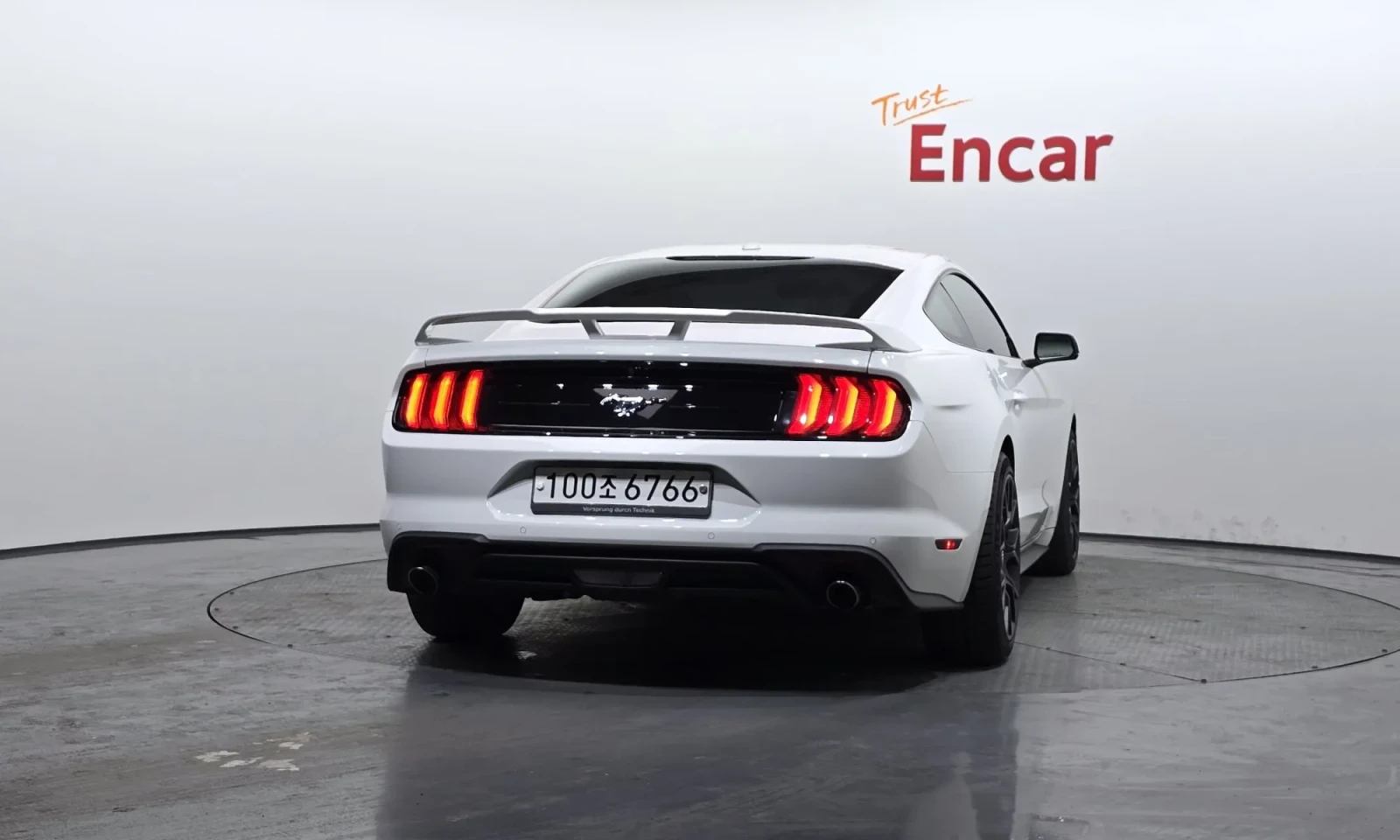 Ford Mustang 2019* DIGITAL* ОБДУХ* 58151KM* КРАЙНА ЦЕНА, снимка 4 - Автомобили и джипове - 54526225