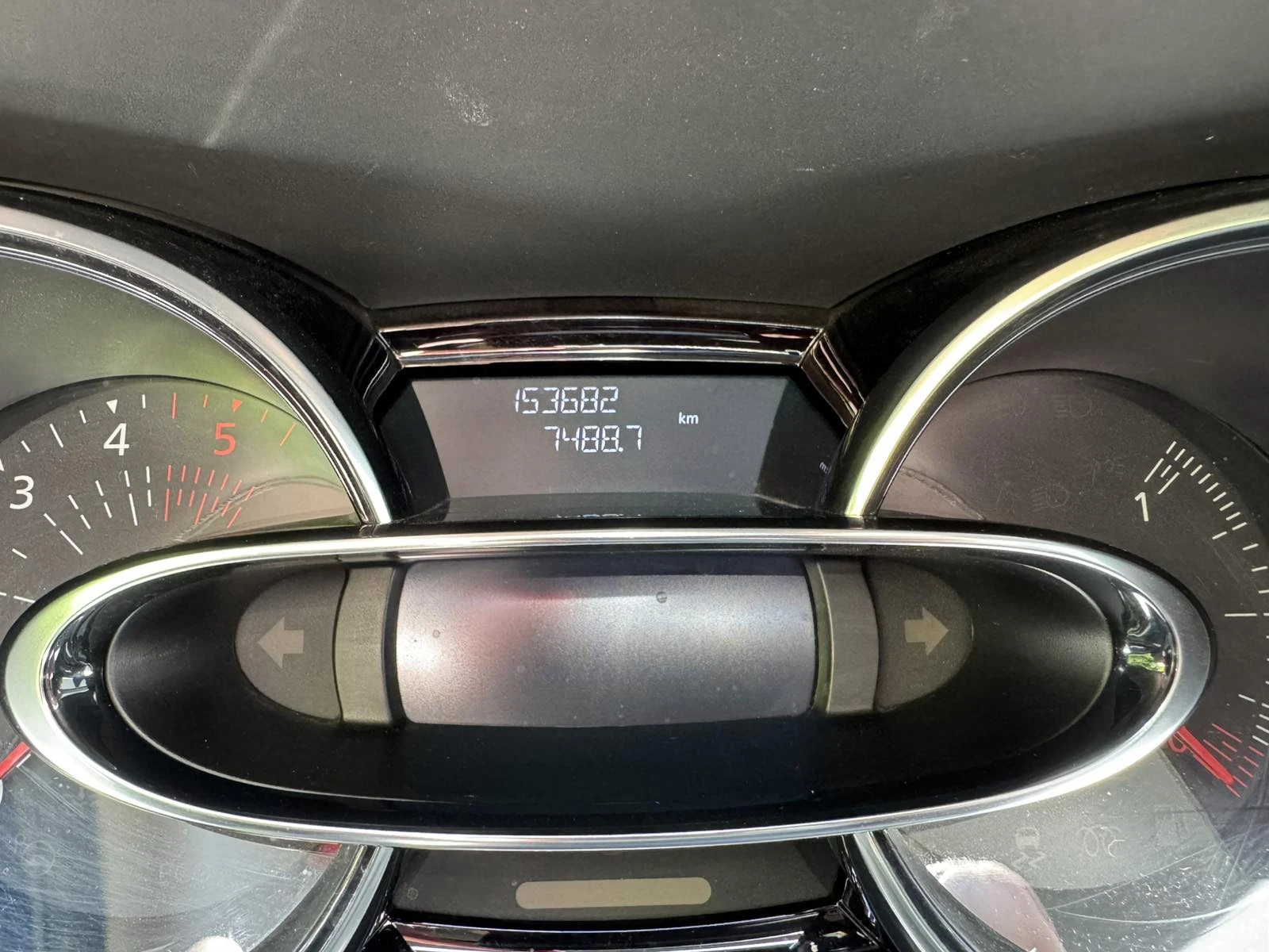 Renault Clio Grandtour, снимка 9 - Автомобили и джипове - 54576418