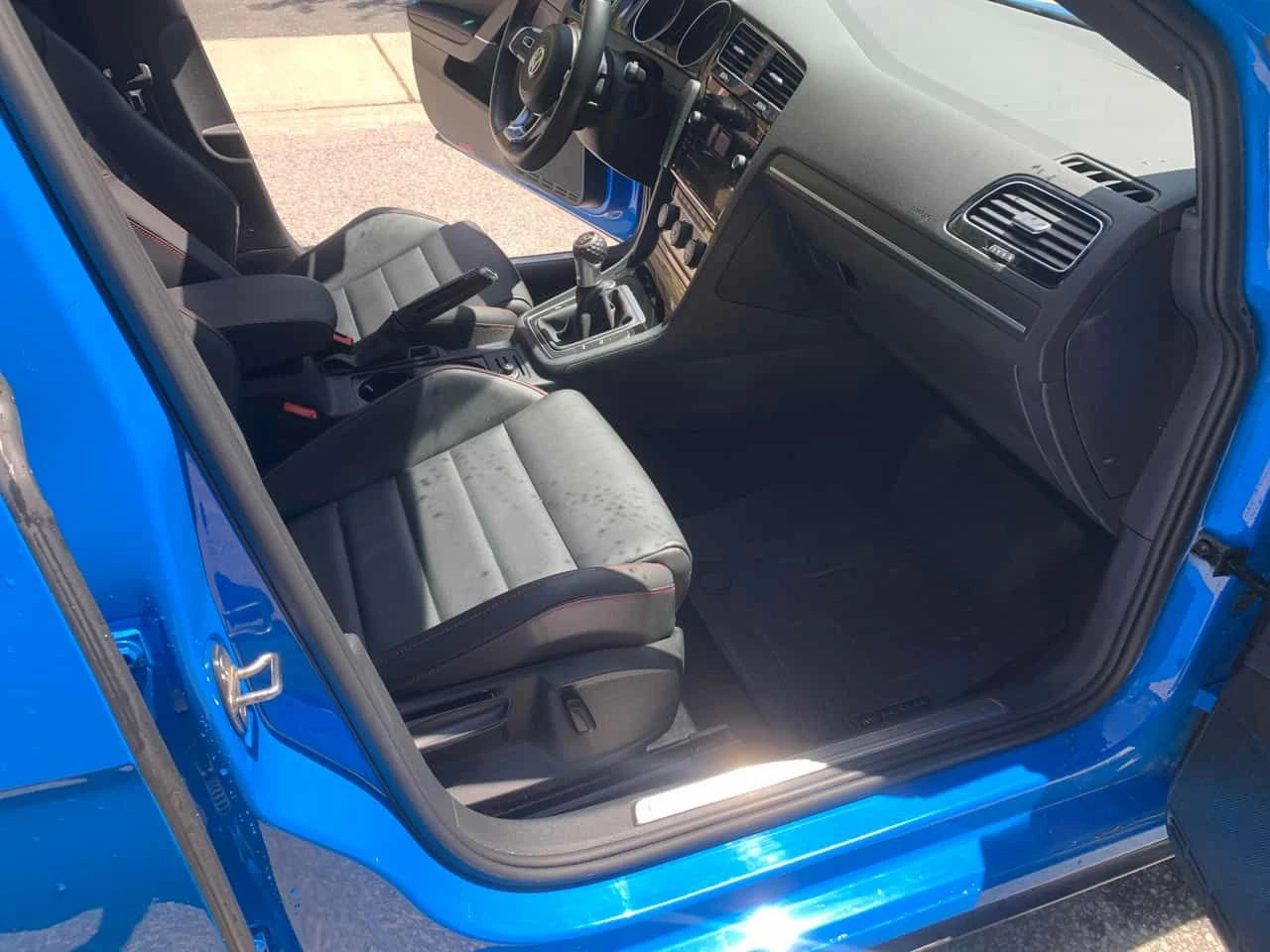 VW Golf GTI | РЪЧКА | ШИБИДАХ | ПОДГРЕВ | CARFAX | , снимка 15 - Автомобили и джипове - 54714122