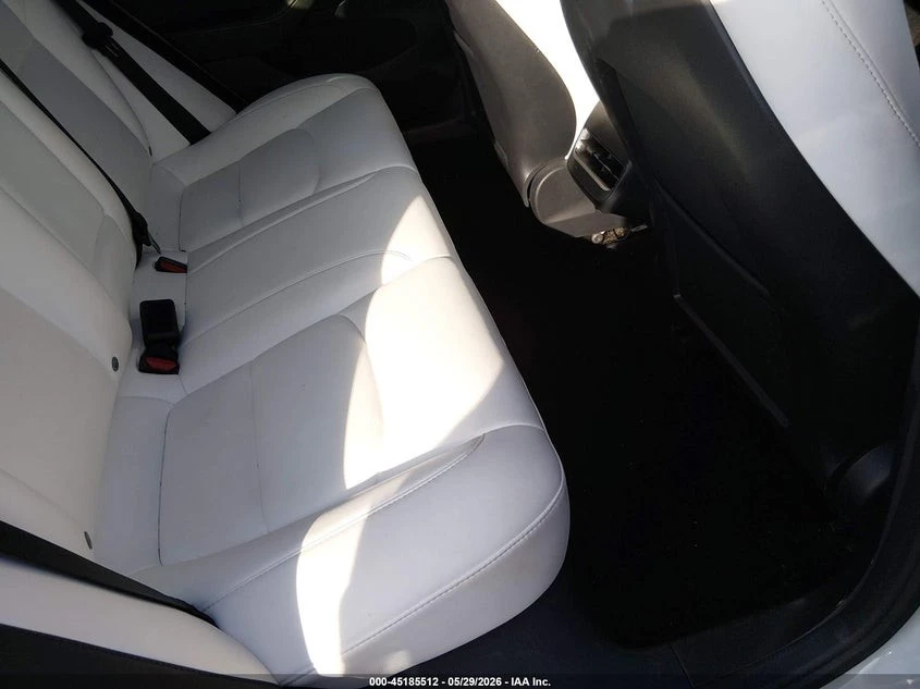 Tesla Model 3 * LONG RANGE* DUAL MOTOR ALL-WHE* KEYLESS* Camera*, снимка 12 - Автомобили и джипове - 55046440