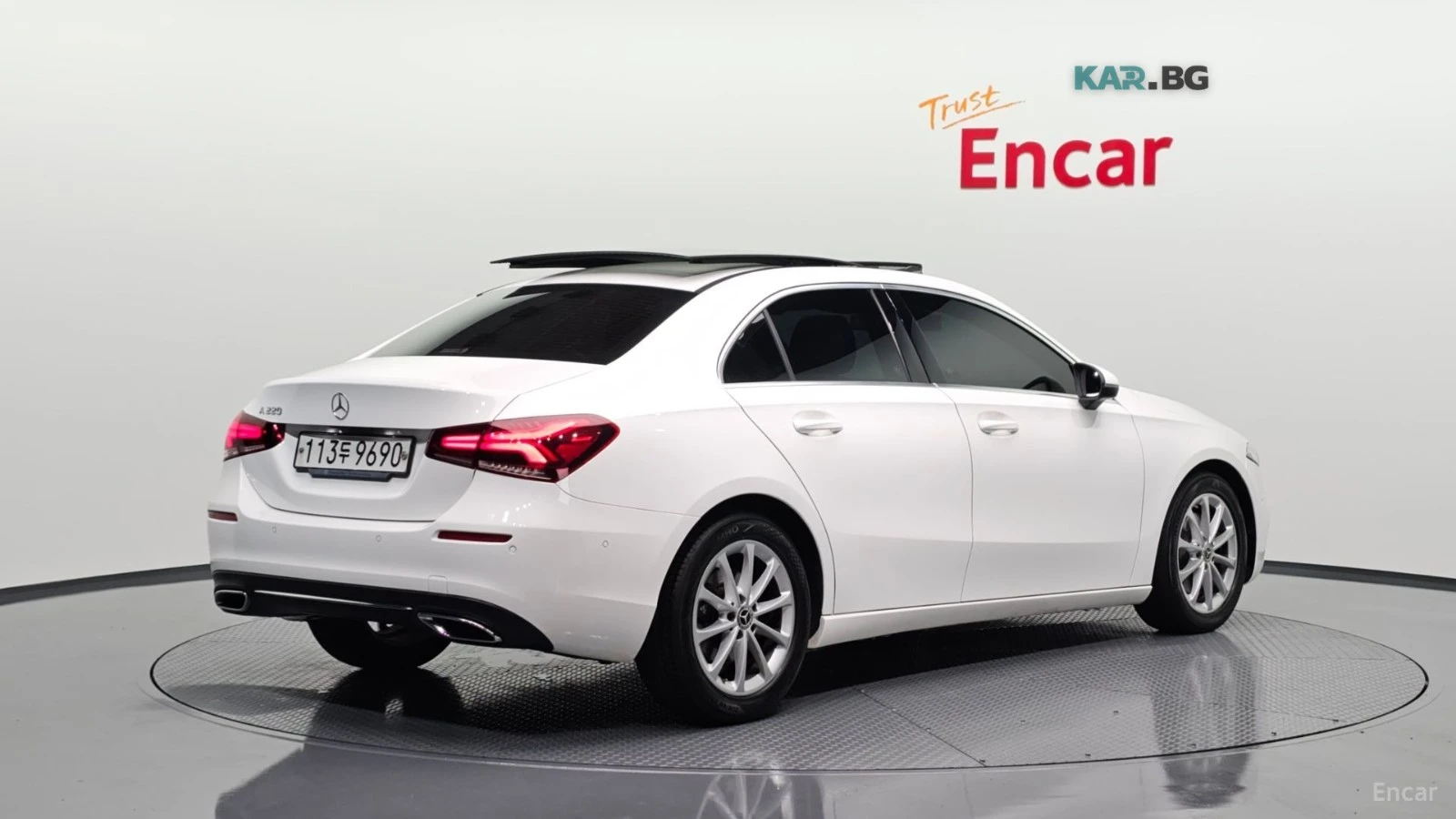 Mercedes-Benz A 220 * LED* PANO* KEYLESS* Camera* ПОДГРЕВ* , снимка 2 - Автомобили и джипове - 55062608