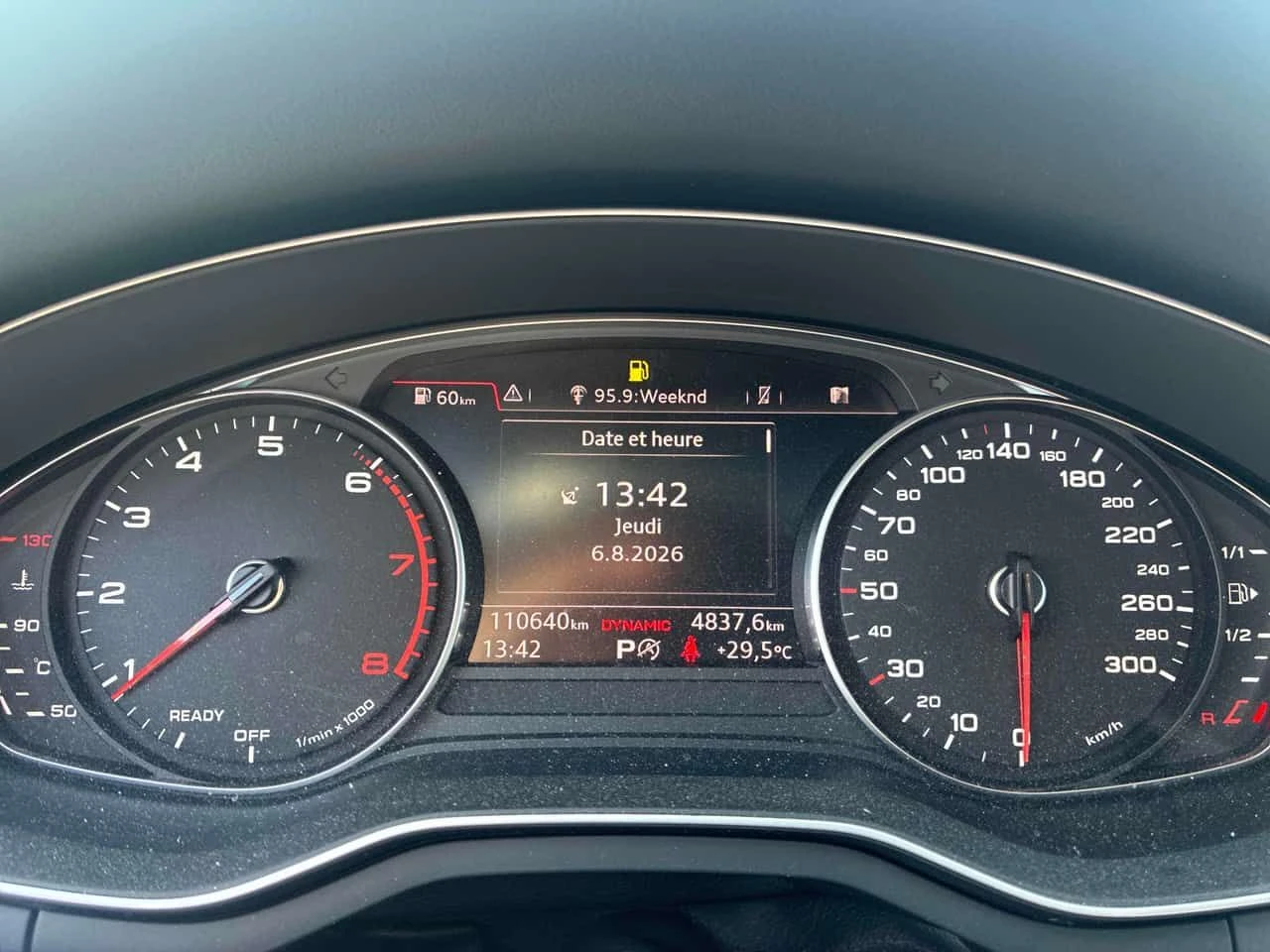 Audi A4 Progressiv | CARFAX | АВТОКРЕДИТ БЕЗ ПЪРВОНАЧАЛНА, снимка 8 - Автомобили и джипове - 55590265