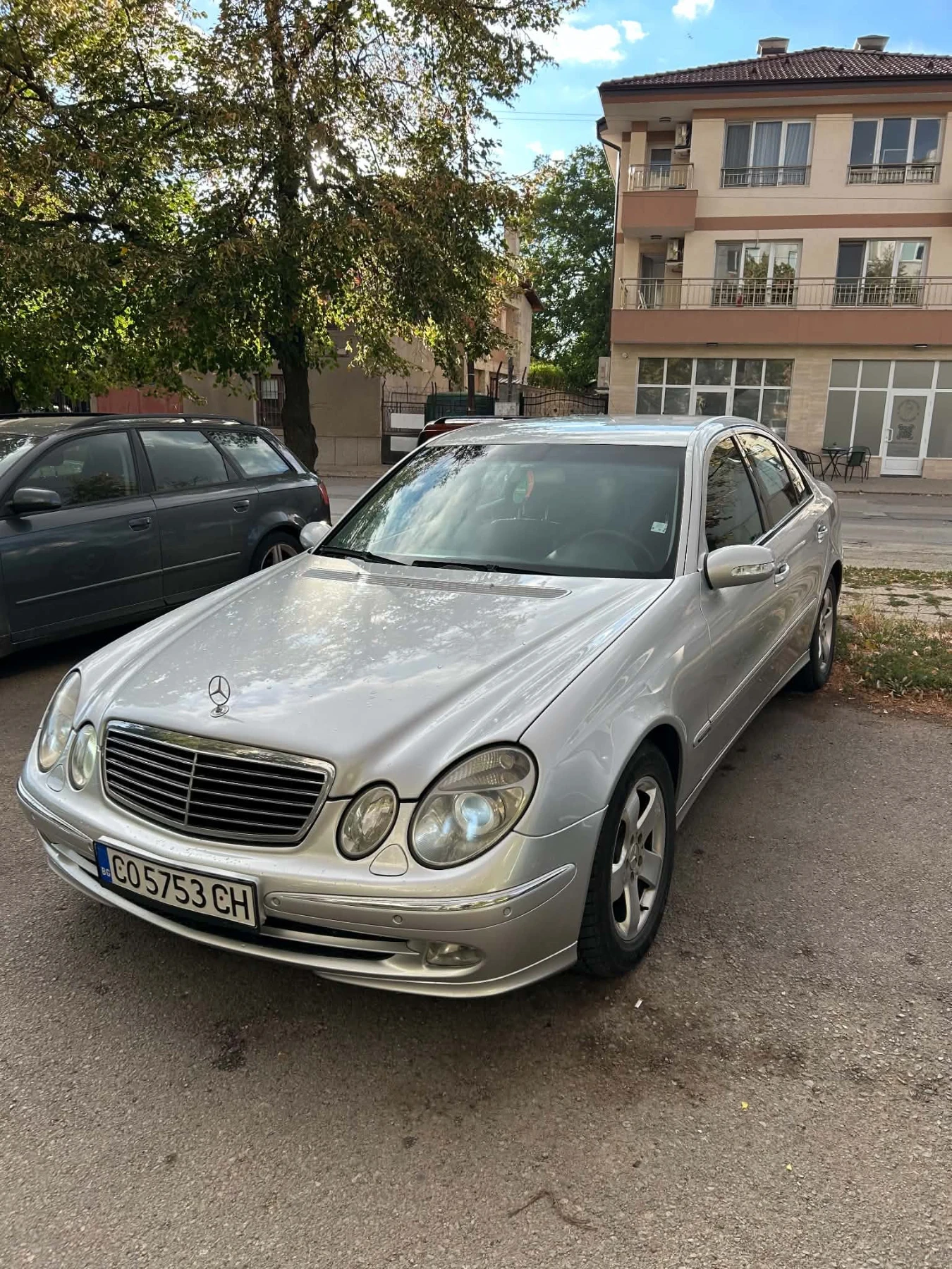 Mercedes-Benz 320