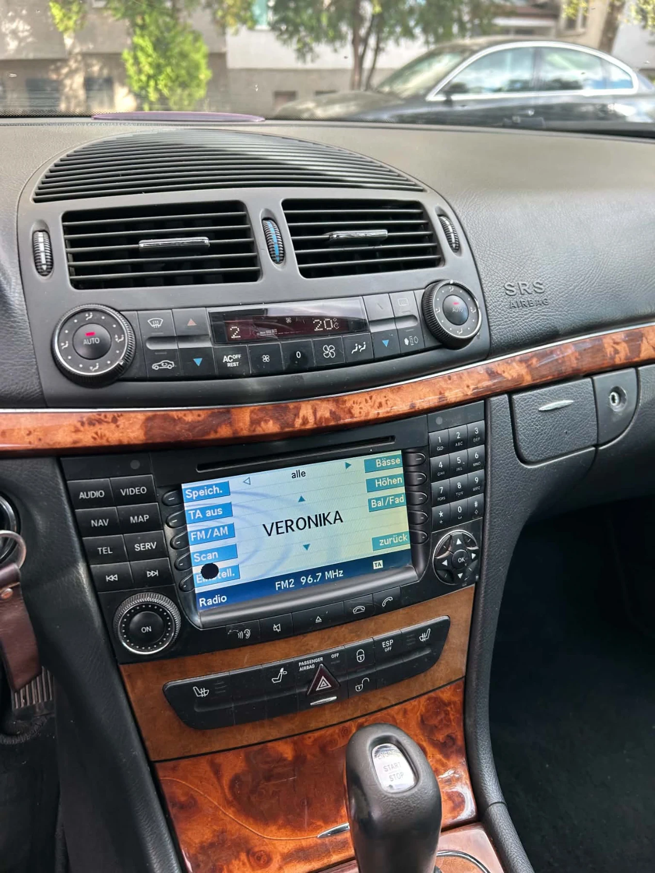 Mercedes-Benz 320, снимка 10 - Автомобили и джипове - 56202921