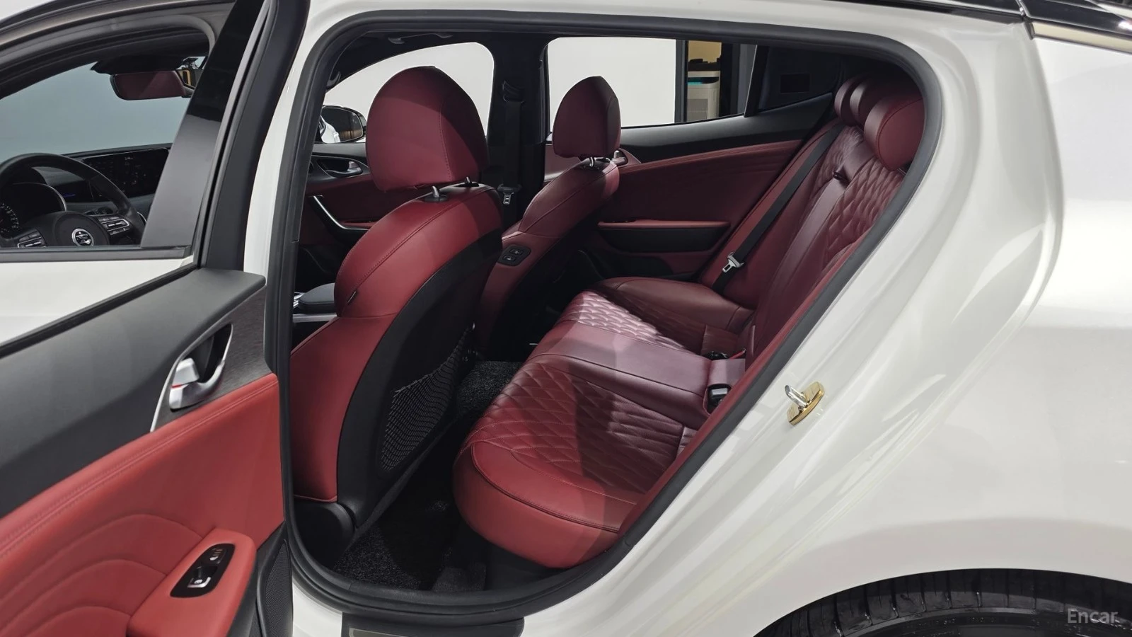 Kia Stinger 3.3 GT Masters Turbo| PANO| HEADS UP| 360 | Mobile.bg � ����������� 10