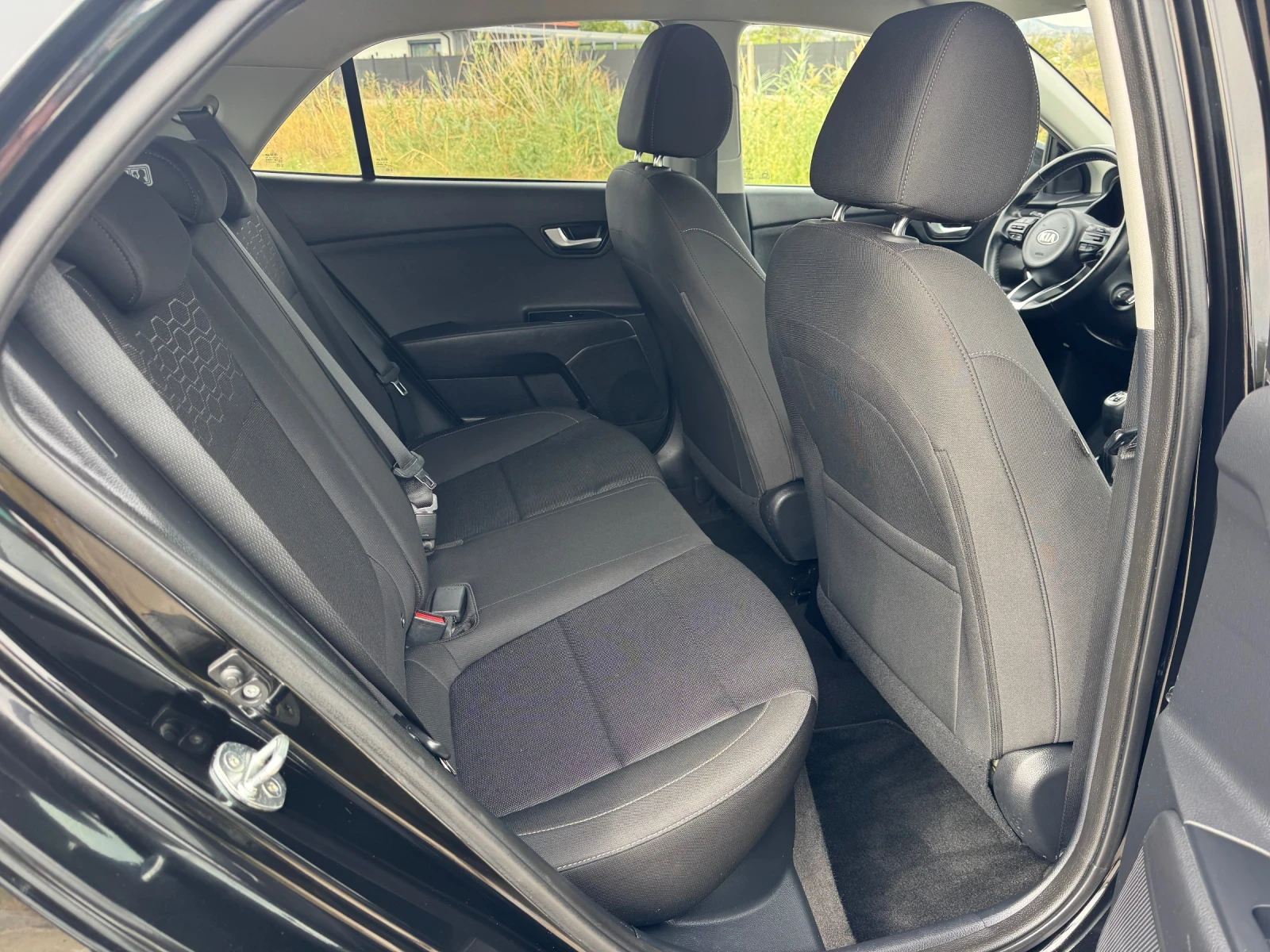 Kia Rio 1.4 CRDI * NAVI* CAMERA* FULL* , снимка 14 - Автомобили и джипове - 56223429