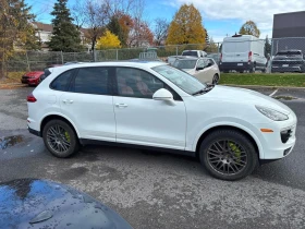 Porsche Cayenne S E Hybrid  CARFAX - 32500 лв. / 16616.99 € - 45468056 3