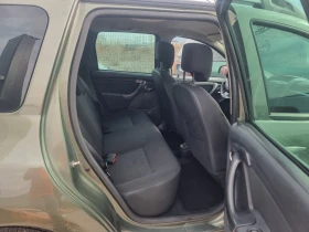 Dacia Duster 1.6i ГАЗ КЛИМАТИК, снимка 8 - Автомобили и джипове - 53694353