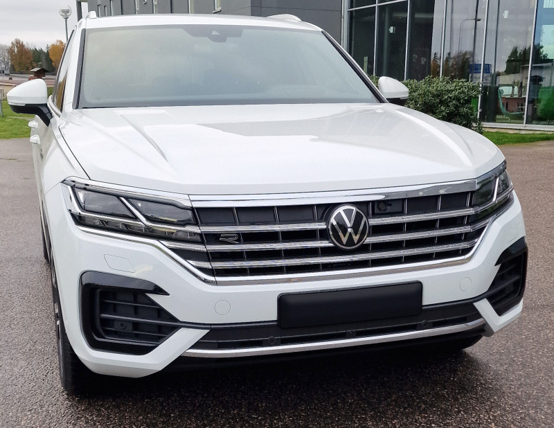 VW Touareg, снимка 5 - Автомобили и джипове - 46345966