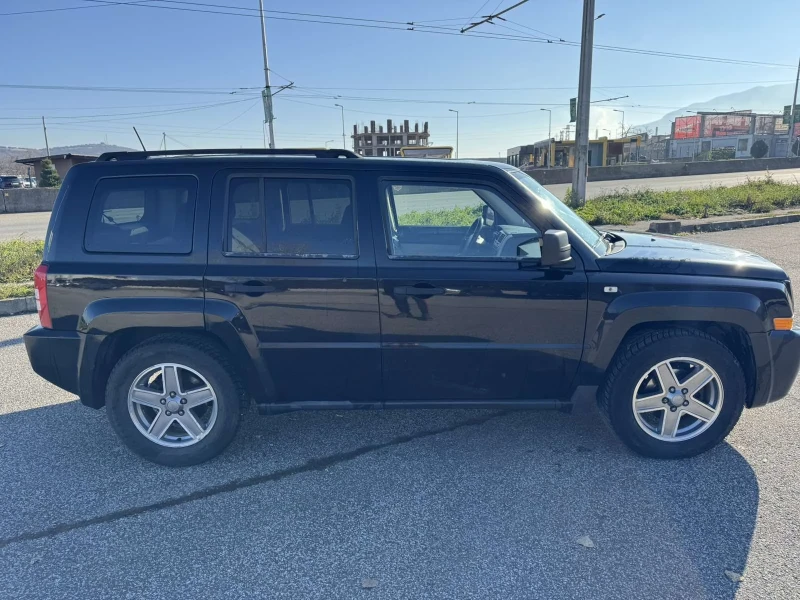 Jeep Patriot, снимка 2 - Автомобили и джипове - 48708933