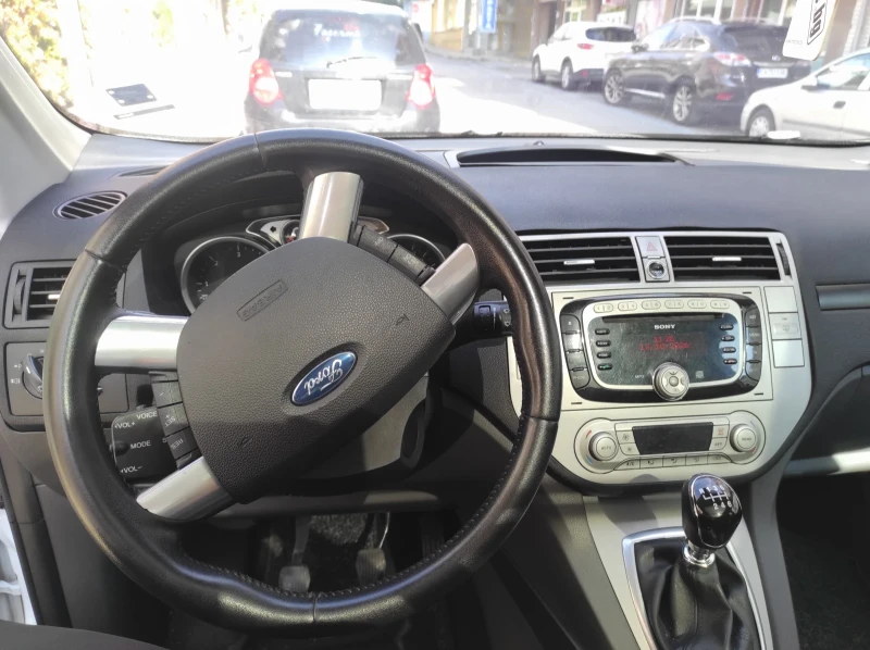 Ford Kuga, снимка 12 - Автомобили и джипове - 48897815