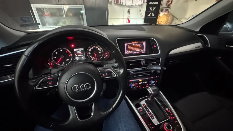 Audi Q5 2.0 TDI, снимка 6 - Автомобили и джипове - 49231645