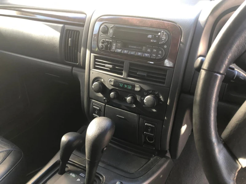 Jeep Grand cherokee, снимка 8 - Автомобили и джипове - 52586874