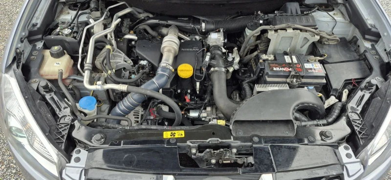 Nissan Qashqai 1.5 DCI Evro 5 Панорама Като Нов, снимка 13 - Автомобили и джипове - 52673687