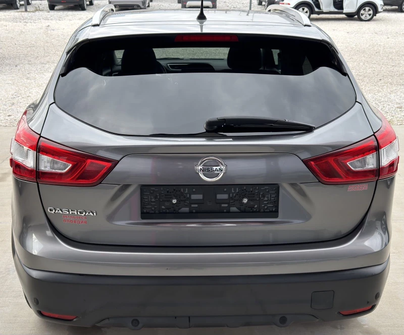 Nissan Qashqai 1.6 i Perfect EURO6 B, снимка 6 - Автомобили и джипове - 53122785