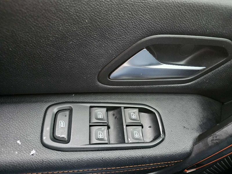 Dacia Duster 1.0 TCe 90 Stop&Start LPG, снимка 11 - Автомобили и джипове - 53582215