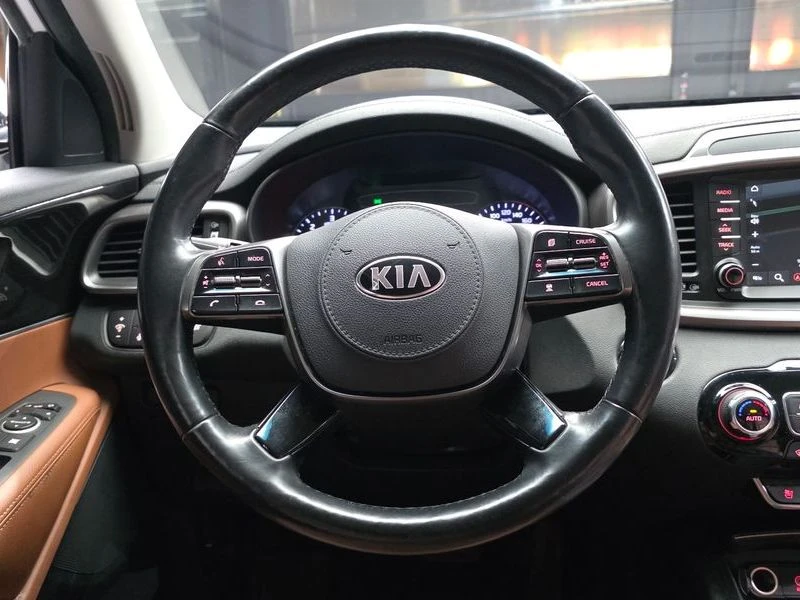 Kia Sorento 2.2 CRDI NOBLESSE/ОБДУХВАНЕ/ПОДГРЕВ, снимка 13 - Автомобили и джипове - 55854105