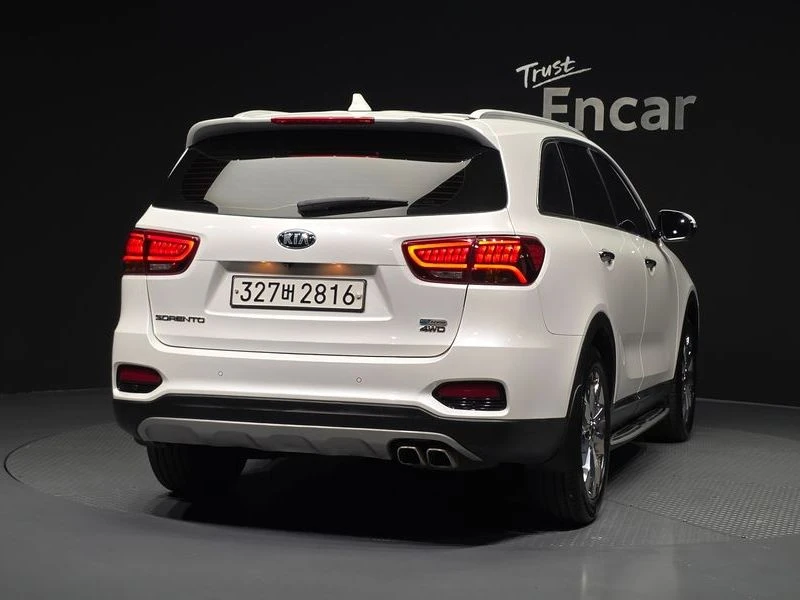 Kia Sorento 2.2 CRDI NOBLESSE/ОБДУХВАНЕ/ПОДГРЕВ, снимка 4 - Автомобили и джипове - 55854105