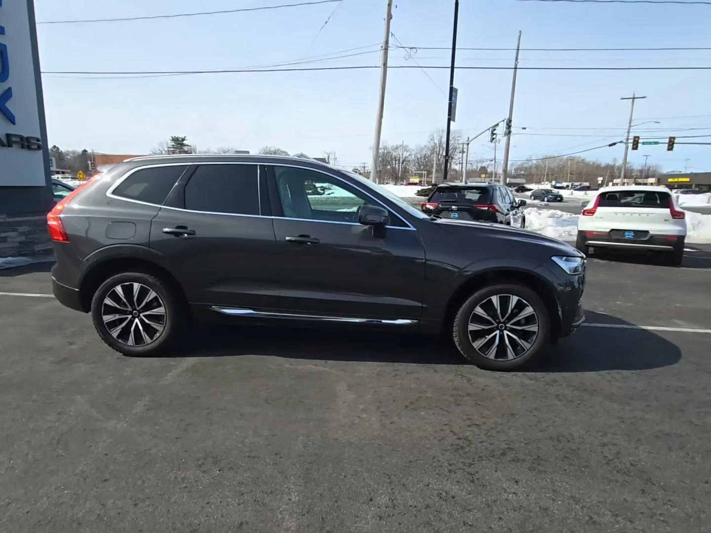 Volvo XC60 B5 Plus Bright Theme - изображение 3